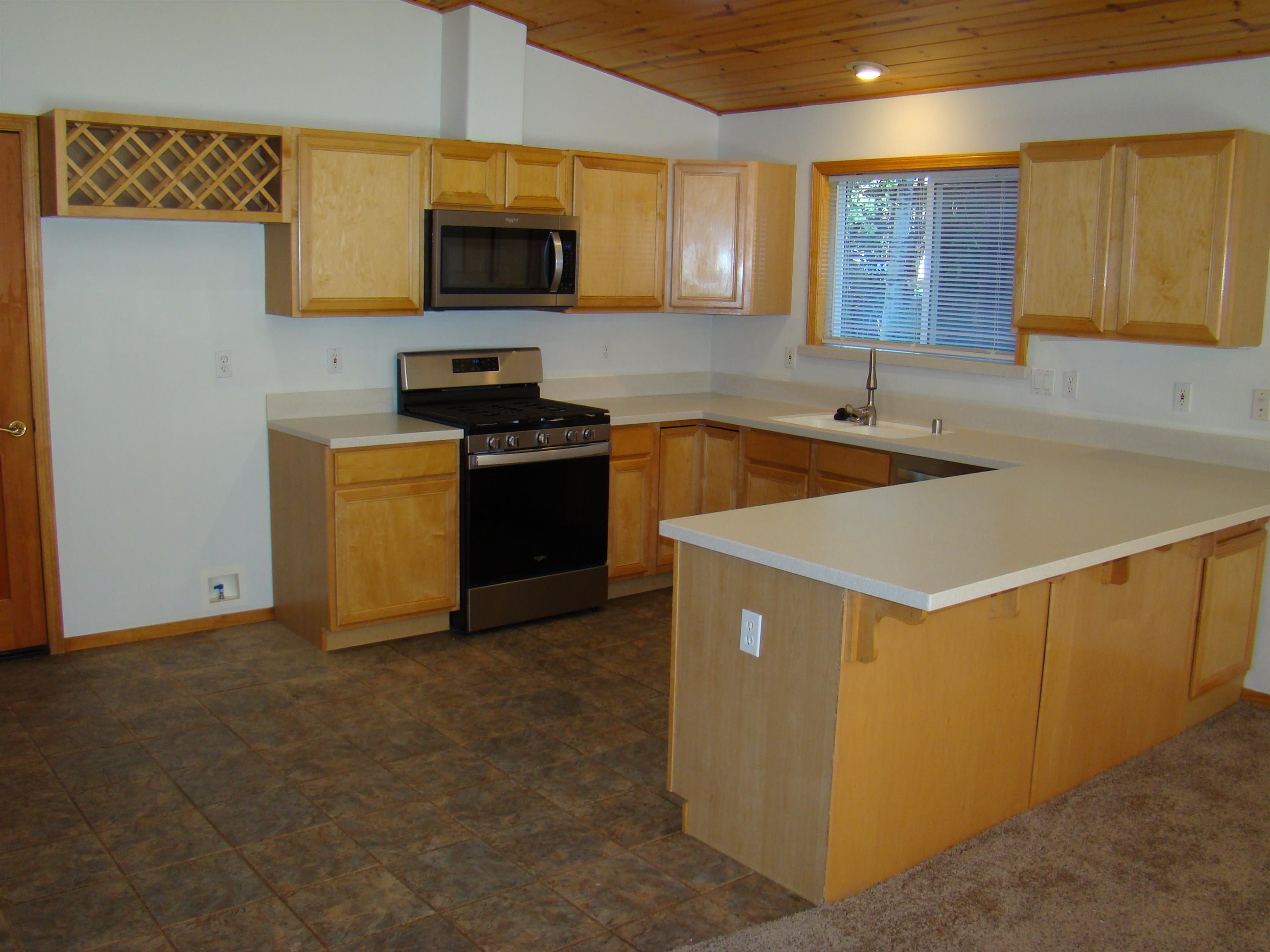 12022 Pine Forest Road Truckee, CA 96161 - Photo 2 of 17 Kitchen
