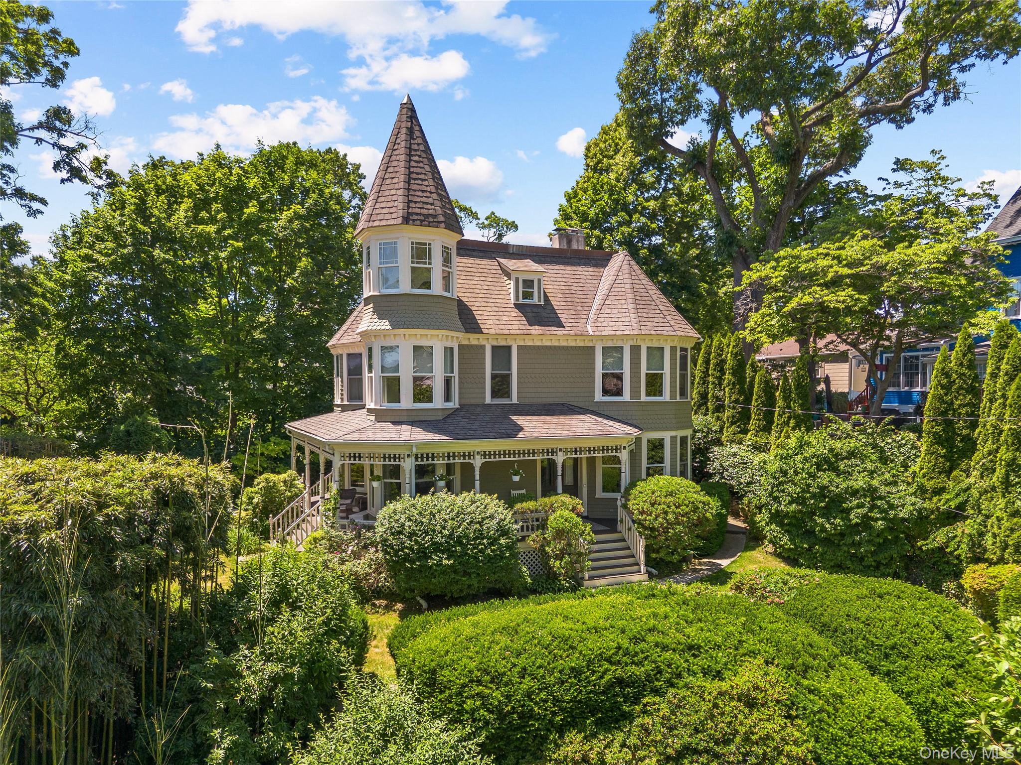 19 Howe Place Bronxville, NY 10708 - Photo 1 of 37 Welcome to 19 Howe Place!