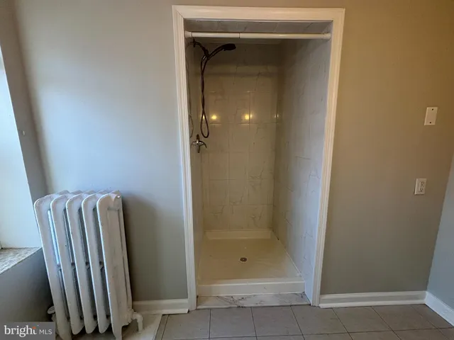 $2,100 | 112 Grape Street, Philadelphia, PA 19127