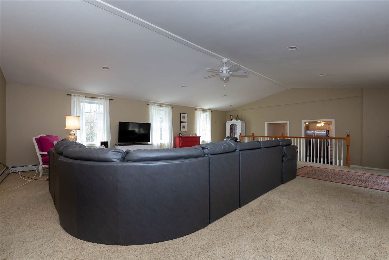 10 Raintree Drive Londonderry, NH 03053 - Photo 23 of 31