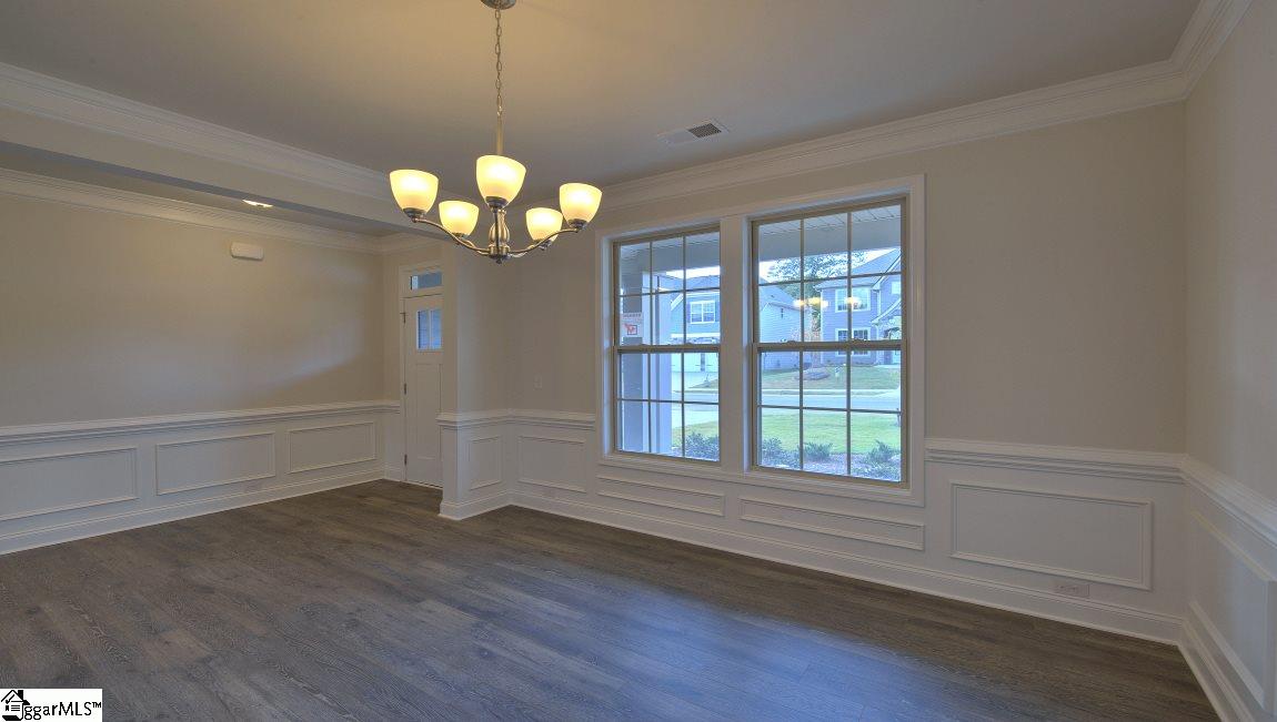 218 Raleighwood Lane Simpsonville, SC 29681 - Photo 5 of 36 Gallery Image 5