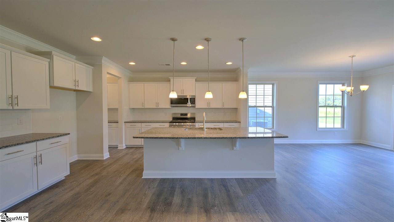 218 Raleighwood Lane Simpsonville, SC 29681 - Photo 10 of 36 Gallery Image 10