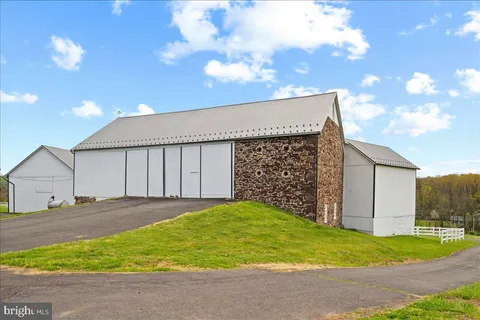 $3,250,000 | 215 Nockamixon Road, Kintnersville, PA 18930