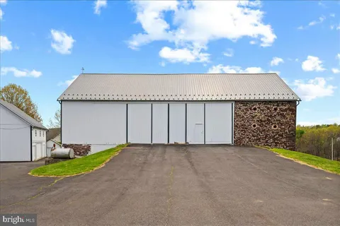 $3,250,000 | 215 Nockamixon Road, Kintnersville, PA 18930