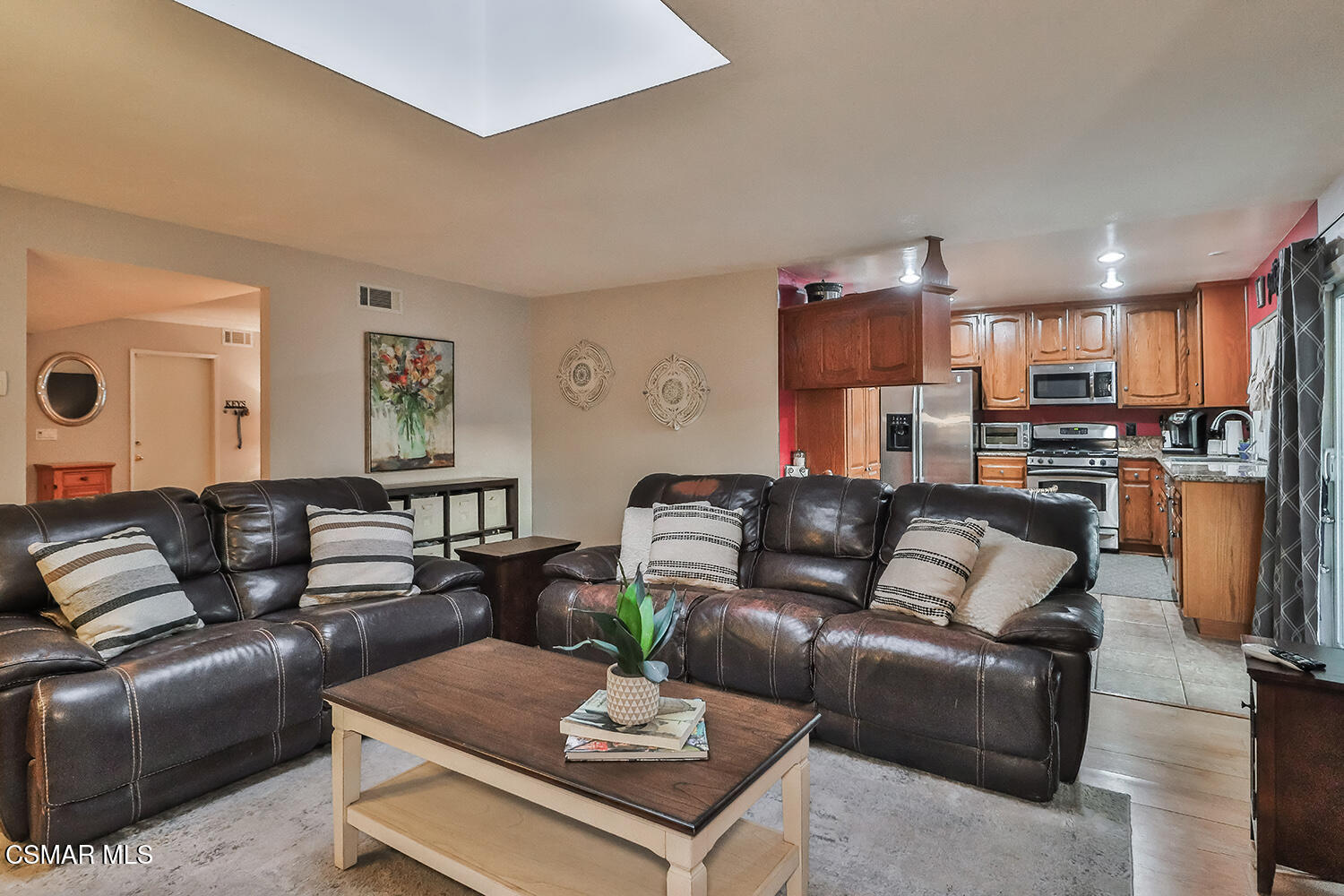 1659 Darrah Avenue Simi Valley, CA 93063 - Photo 12 of 36 cFamily and Kitchen4