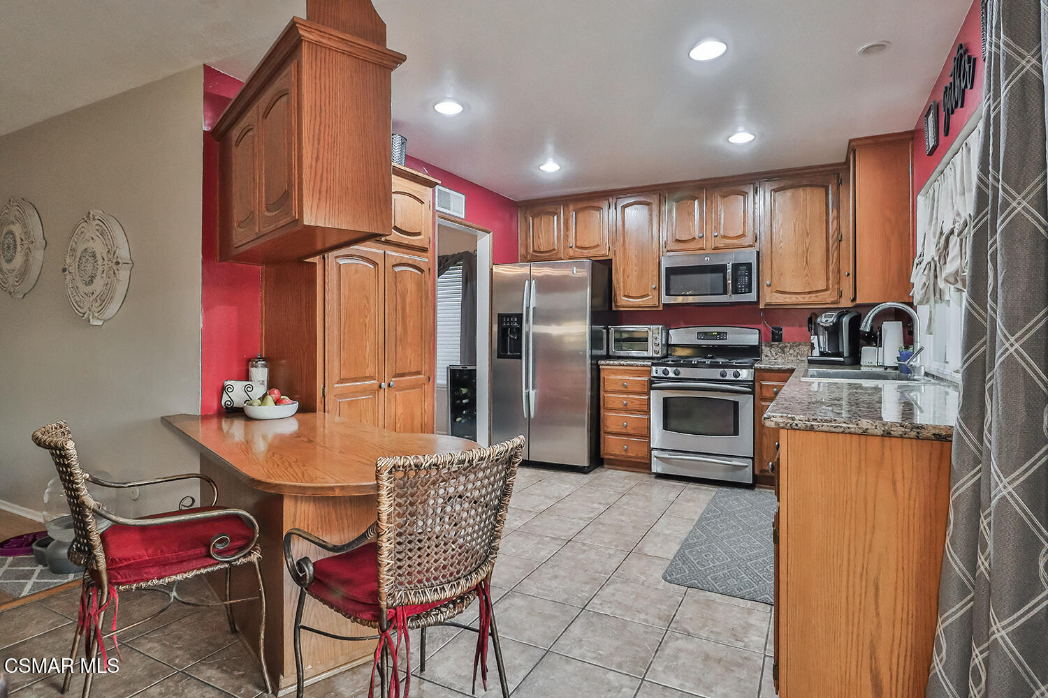 1659 Darrah Avenue Simi Valley, CA 93063 - Photo 13 of 36 cFamily and Kitchen5