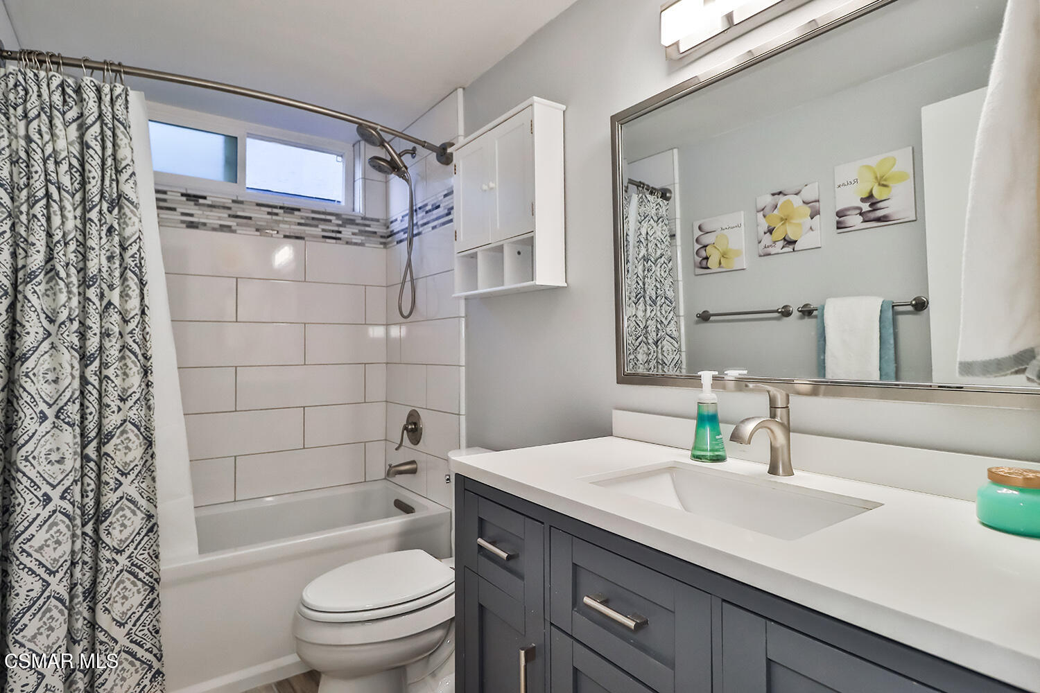 1659 Darrah Avenue Simi Valley, CA 93063 - Photo 22 of 36 gShared Bath1