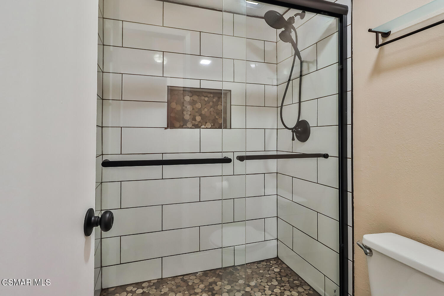 1659 Darrah Avenue Simi Valley, CA 93063 - Photo 29 of 36 hPrimary Bedroom Suite5