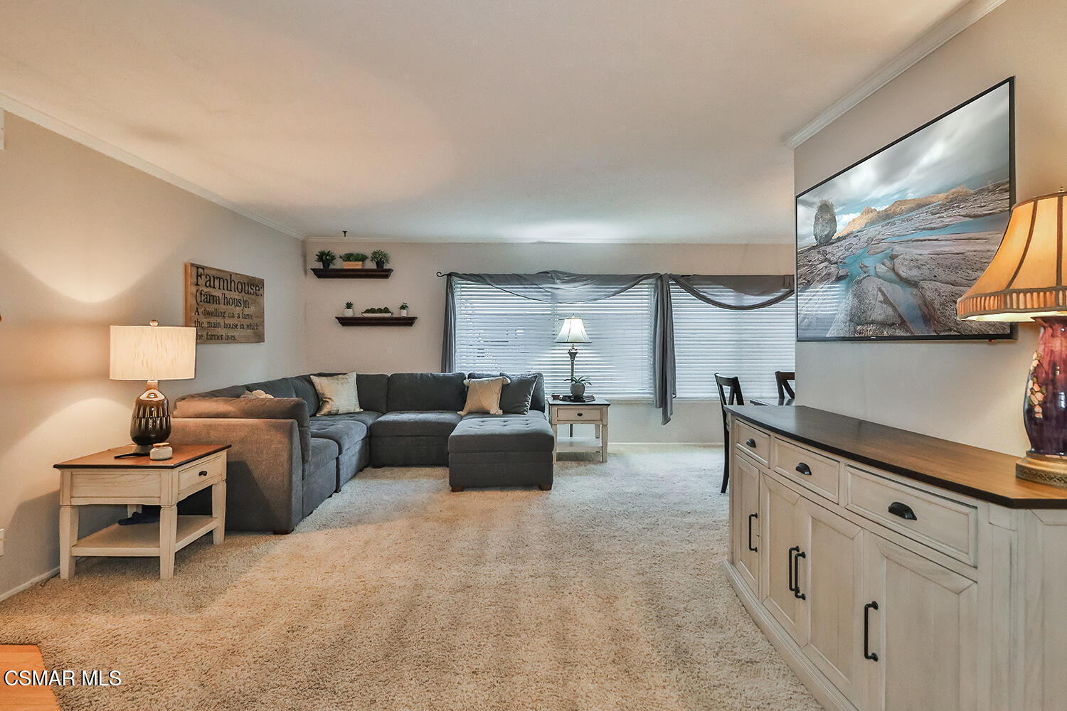 1659 Darrah Avenue Simi Valley, CA 93063 - Photo 5 of 36 bLiving and Dining1