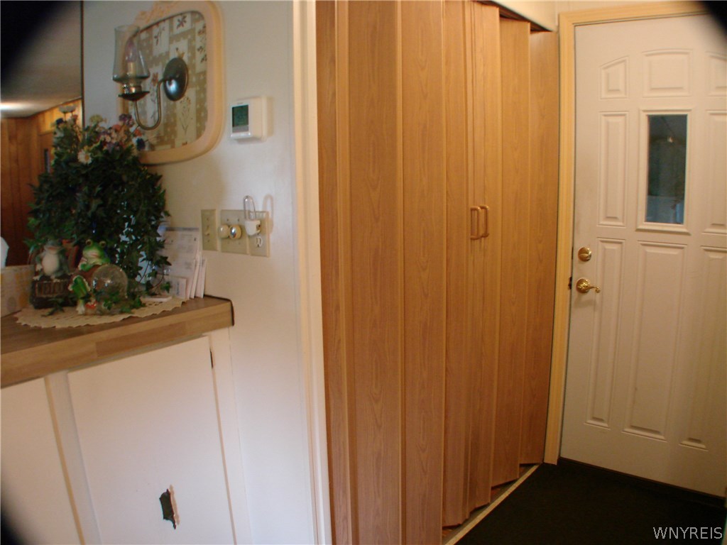 1047 Wish Circle East Aurora, NY 14052 - Photo 13 of 44