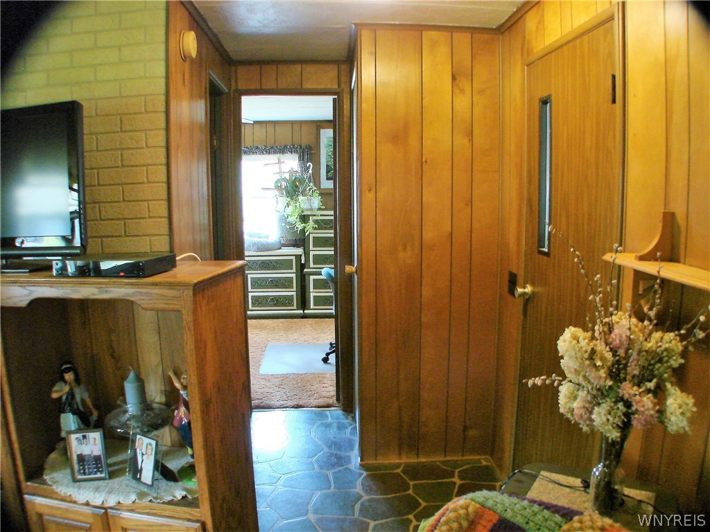 1047 Wish Circle East Aurora, NY 14052 - Photo 29 of 44