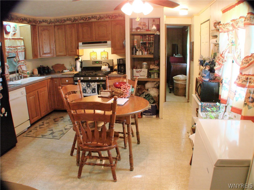 1047 Wish Circle East Aurora, NY 14052 - Photo 33 of 44