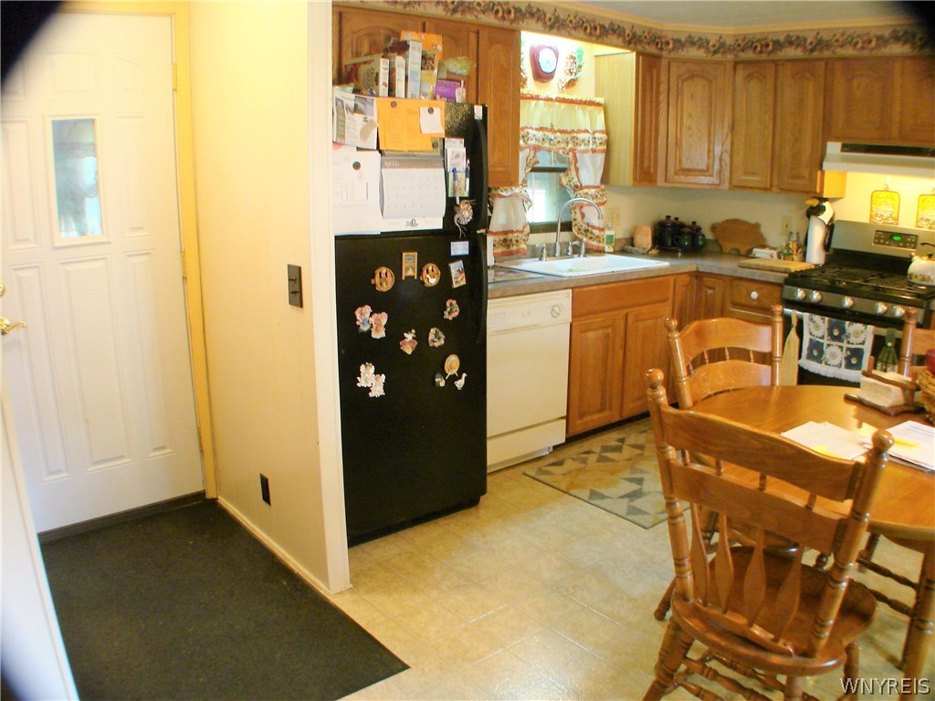 1047 Wish Circle East Aurora, NY 14052 - Photo 7 of 44