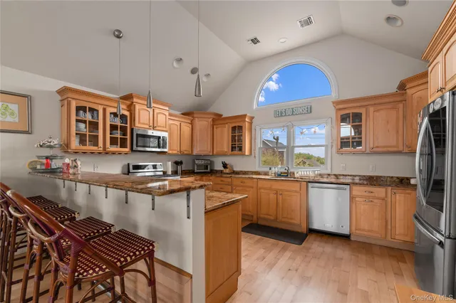 $1,599,999 | 22 Bungalow Lane, Ocean Beach, NY 11770