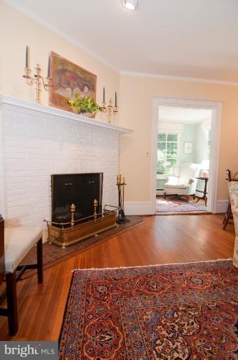 205 Club Road Baltimore, MD 21210 - Photo 15 of 26 Living Room