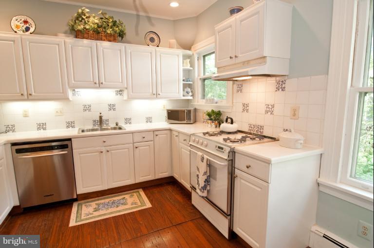 205 Club Road Baltimore, MD 21210 - Photo 23 of 26 Kitchen