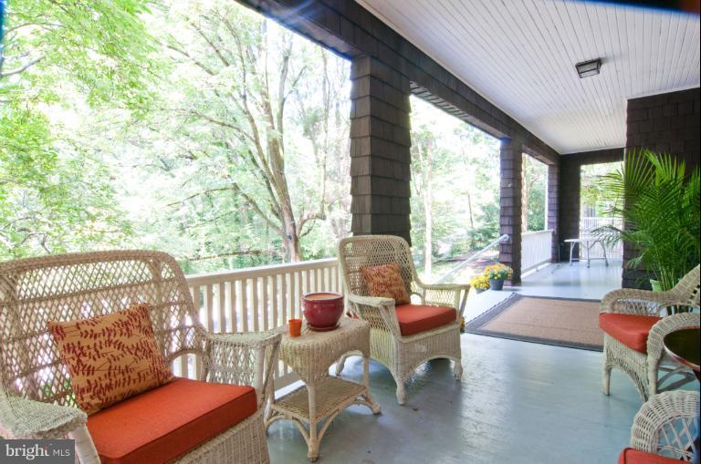 205 Club Road Baltimore, MD 21210 - Photo 4 of 26 Porch