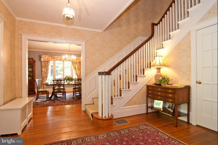 205 Club Road Baltimore, MD 21210 - Photo 7 of 26 Interior (General)