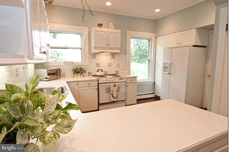 205 Club Road Baltimore, MD 21210 - Photo 8 of 26 Kitchen