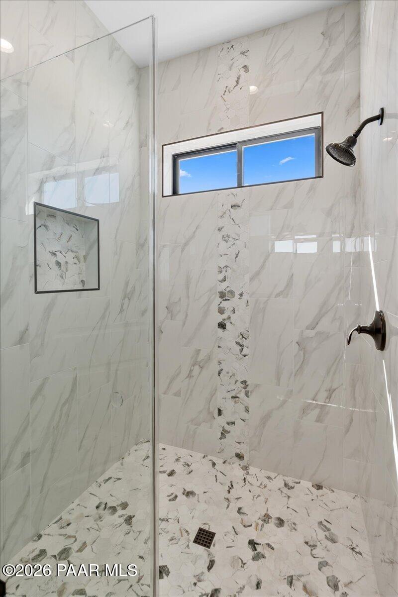1170 East Cougar Ridge Road Paulden, AZ 86334 - Photo 20 of 59 Primary Bathroom Shower