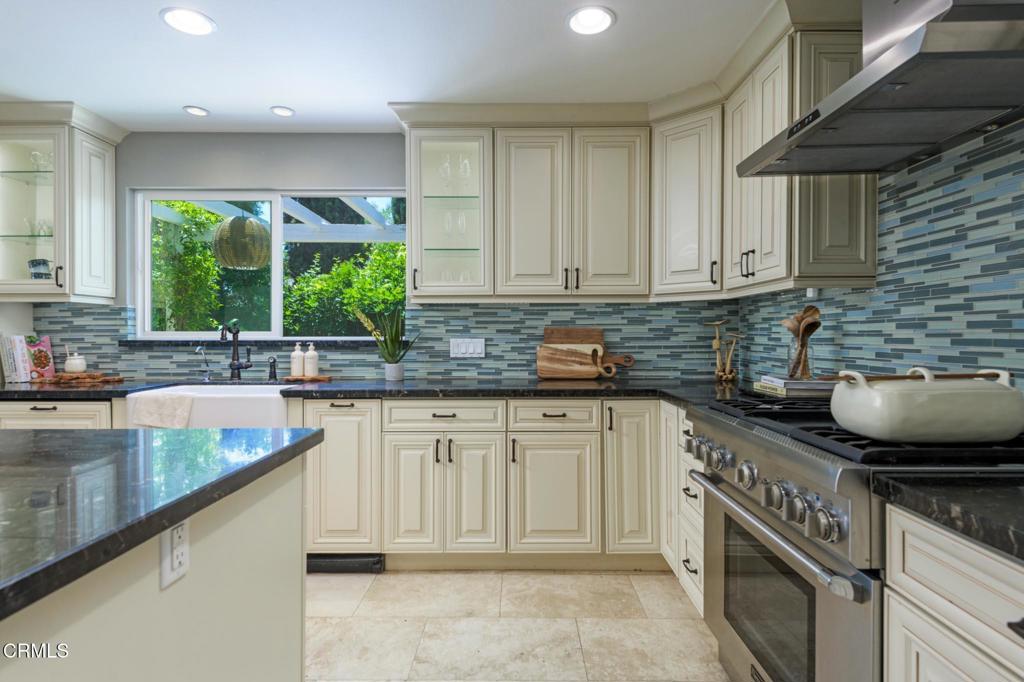 131 Christopher Lane Ojai, CA 93023 - Photo 15 of 30 131ChristopherLane_011