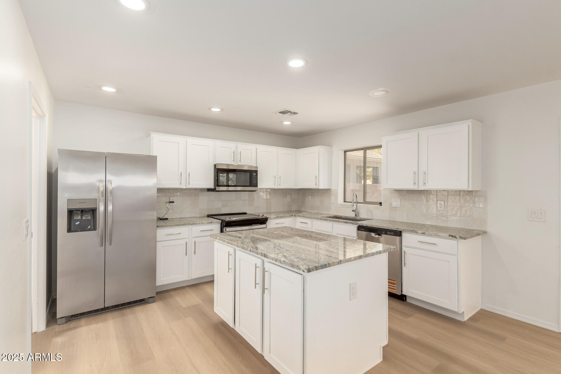 340 East Bradstock Way San Tan Valley, AZ 85140 - Photo 10 of 34 14-Bradstock