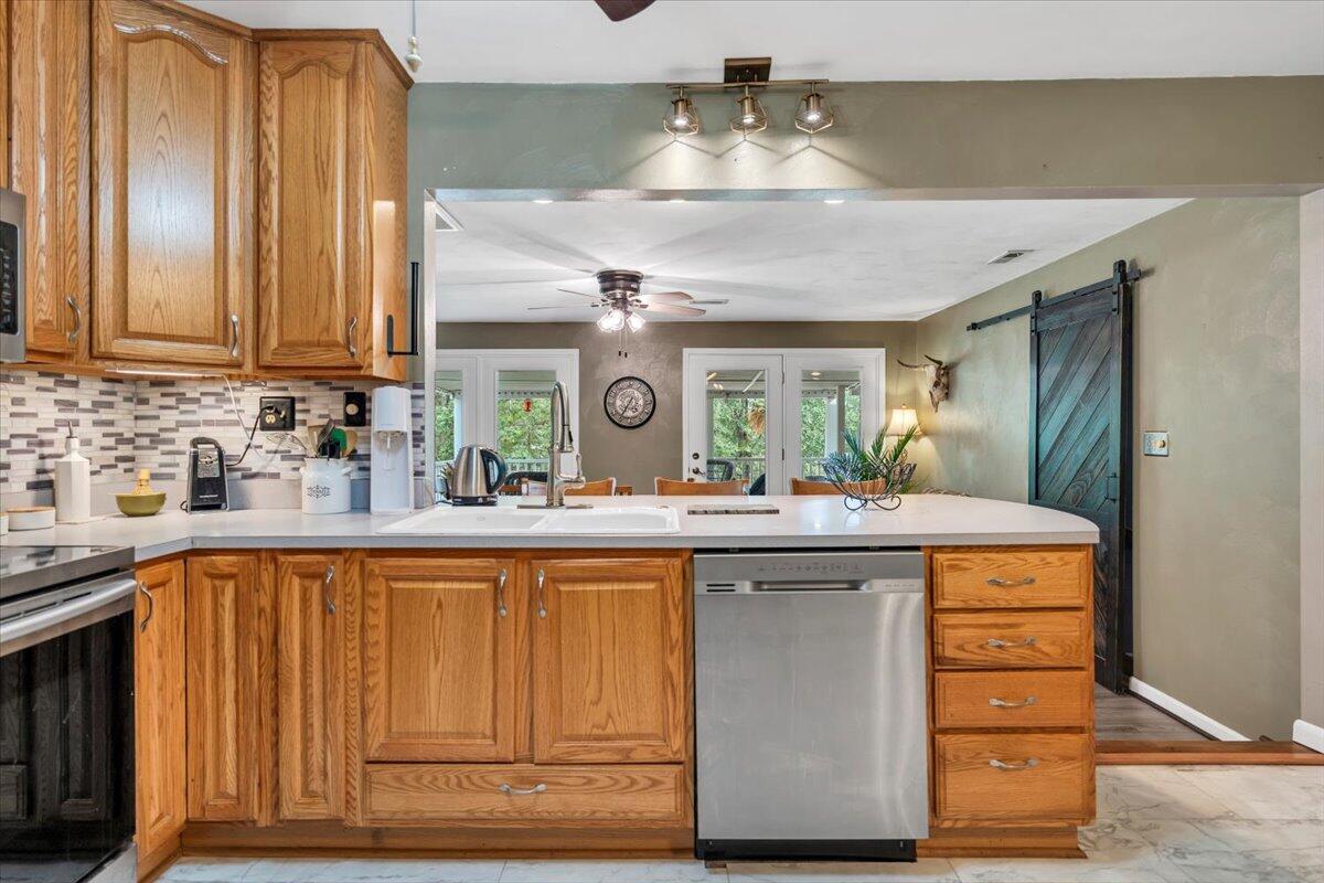 933 Martin McNeil Road Salem, VA 24153 - Photo 17 of 58 17-MIB06980