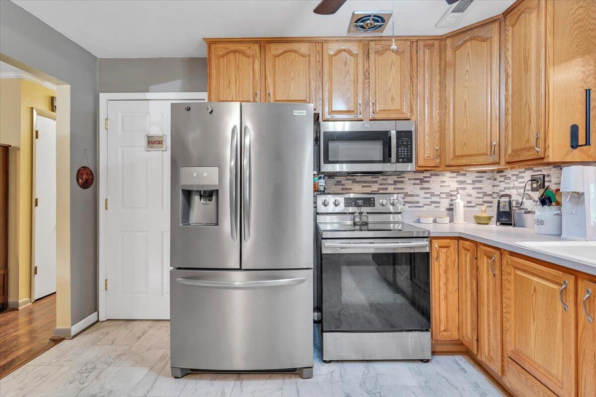 933 Martin McNeil Road Salem, VA 24153 - Photo 19 of 58 19-MIB06986