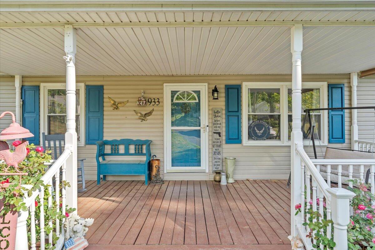 933 Martin McNeil Road Salem, VA 24153 - Photo 2 of 58 02-MIB07115
