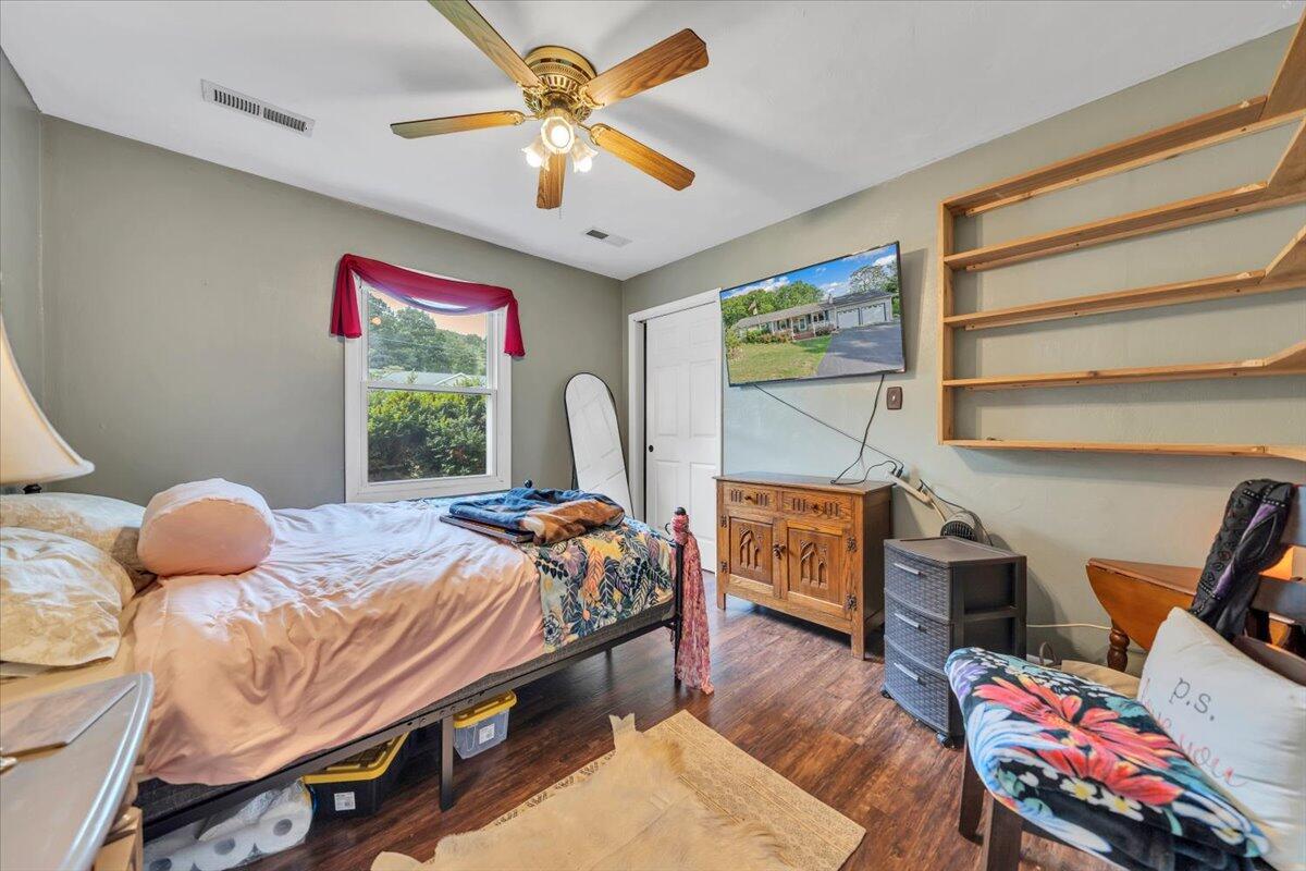 933 Martin McNeil Road Salem, VA 24153 - Photo 38 of 58 38-MIB06944