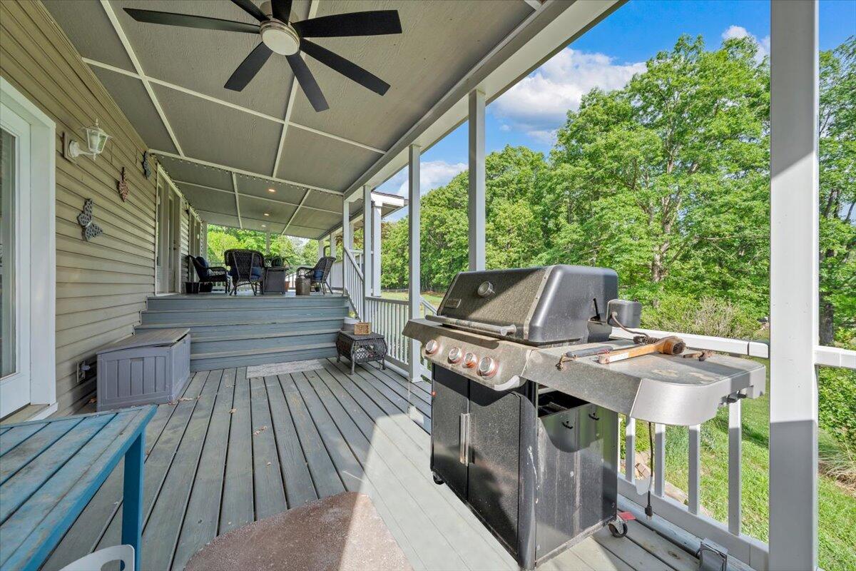 933 Martin McNeil Road Salem, VA 24153 - Photo 46 of 58 46-MIB07070