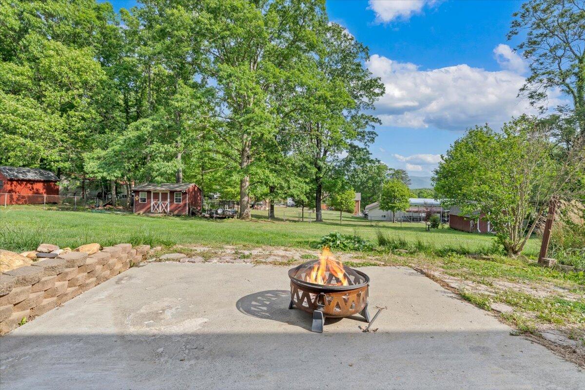 933 Martin McNeil Road Salem, VA 24153 - Photo 52 of 58 52-MIB07088