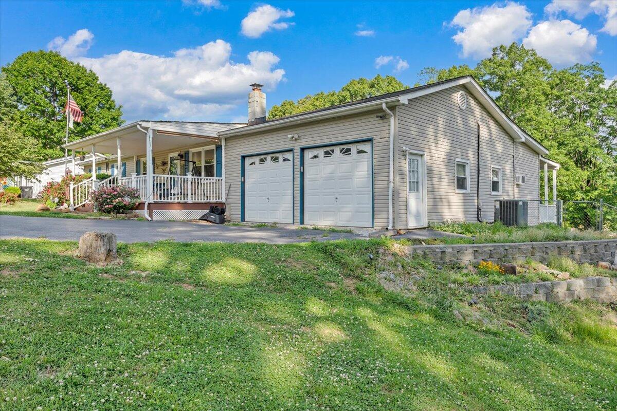 933 Martin McNeil Road Salem, VA 24153 - Photo 58 of 58 58-MIB07103