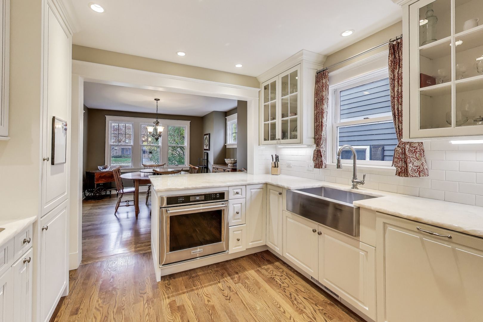 228 East Center Avenue Lake Bluff, IL 60044 - Photo 11 of 39 a kitchen with a stove and a sink
