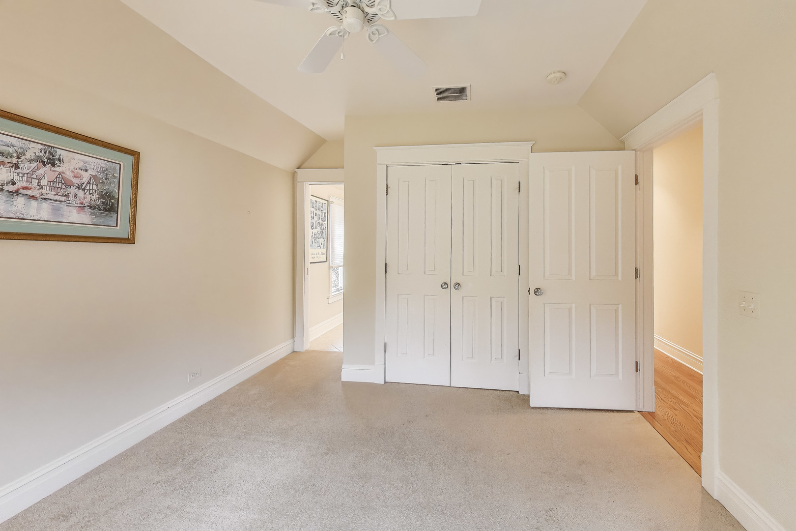 228 East Center Avenue Lake Bluff, IL 60044 - Photo 22 of 39 a view of an empty room