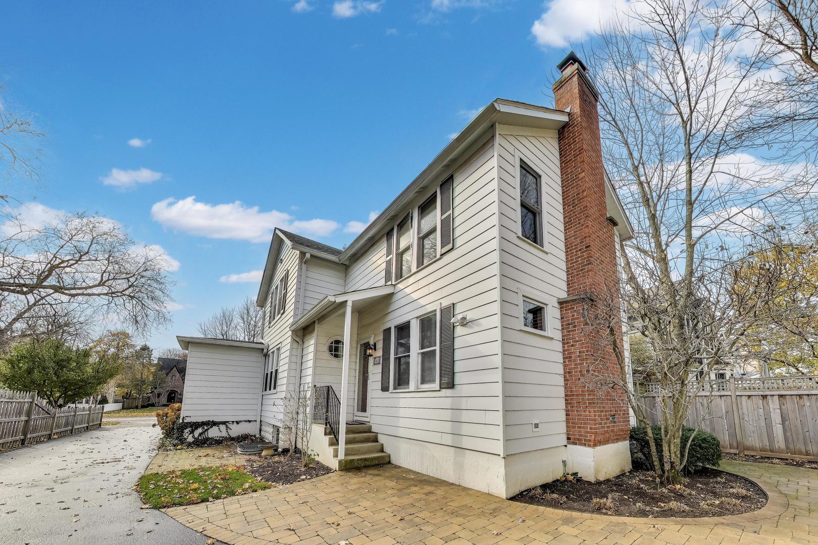 228 East Center Avenue Lake Bluff, IL 60044 - Photo 35 of 39 a view of a house with a yard