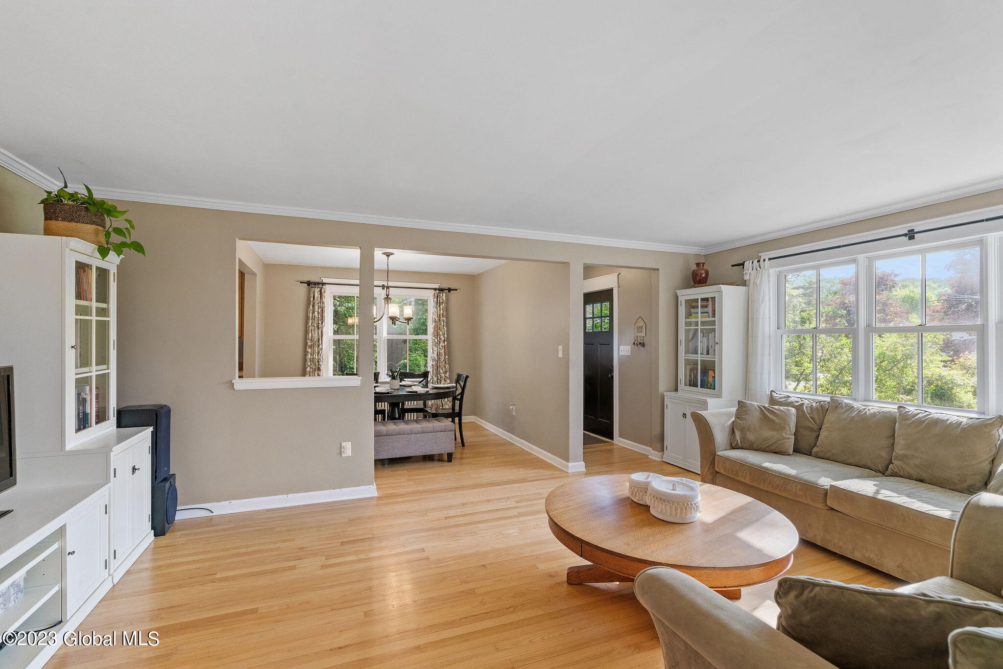 1102 Mohawk Road Niskayuna, NY 12309 - Photo 11 of 56 20