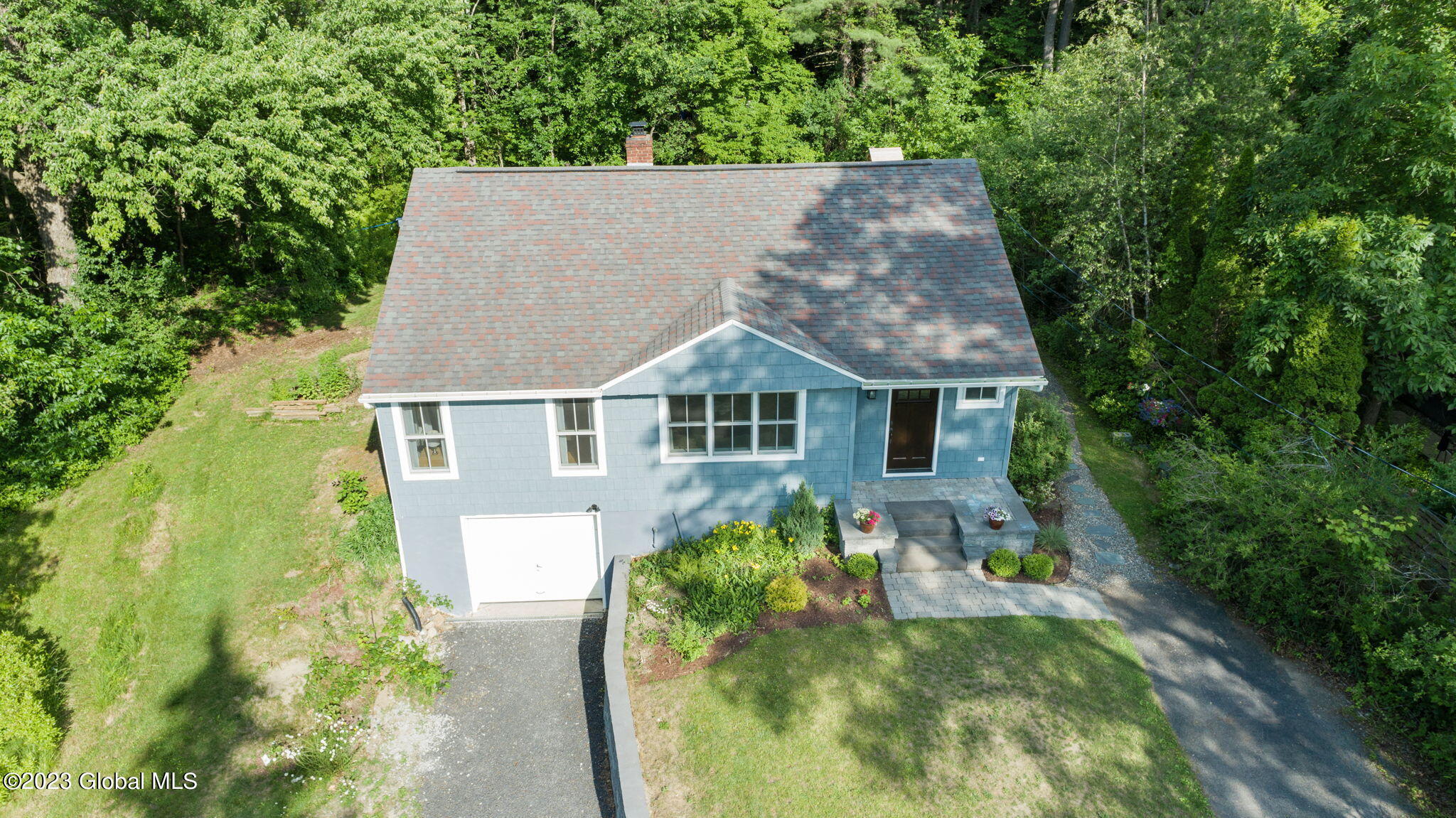 1102 Mohawk Road Niskayuna, NY 12309 - Photo 4 of 56 6