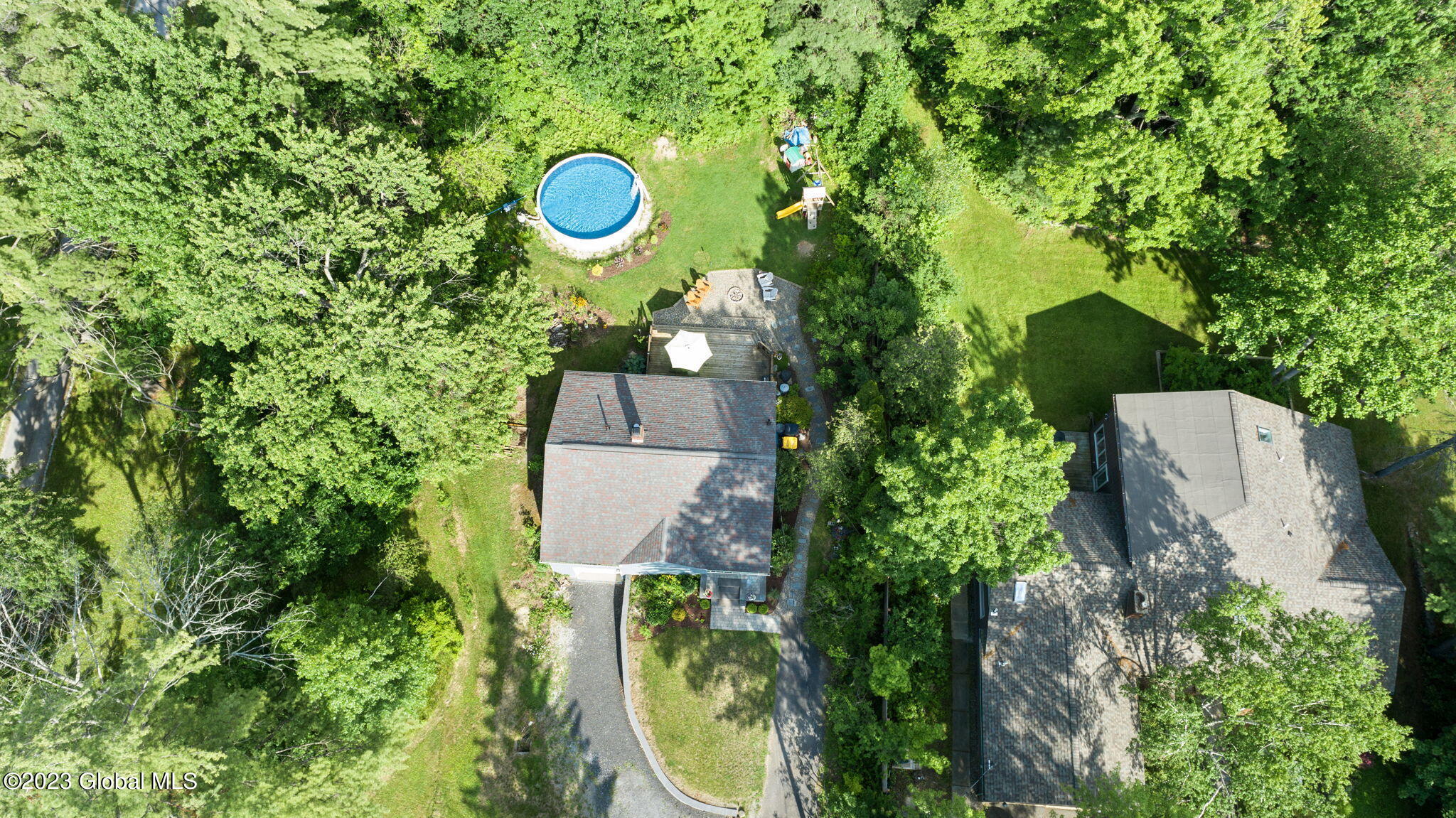 1102 Mohawk Road Niskayuna, NY 12309 - Photo 50 of 56 9