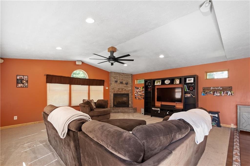 151 Buss Road Aliquippa, PA 15001 - Photo 4 of 20 Gallery Image 4