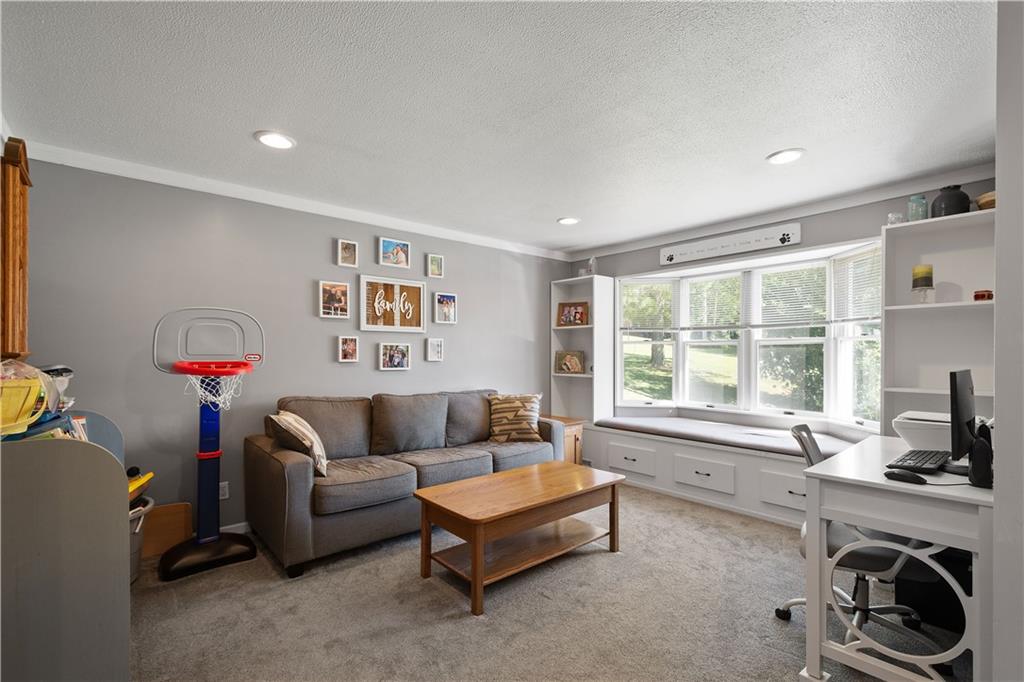 151 Buss Road Aliquippa, PA 15001 - Photo 10 of 20 Gallery Image 10