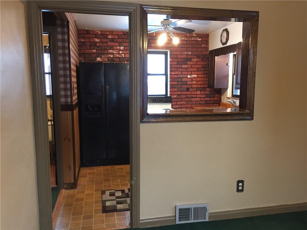 54 May Avenue McKees Rocks, PA 15136 - Photo 11 of 21