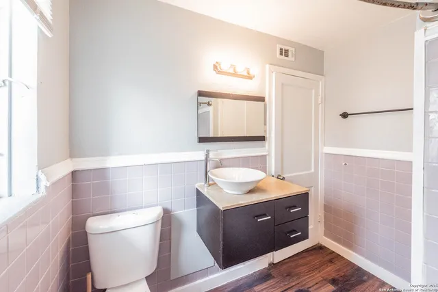 $850 | 2331 Cincinnati Avenue, Unit 2, San Antonio, TX 78228