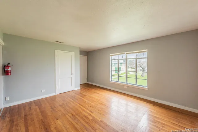 $850 | 2331 Cincinnati Avenue, Unit 2, San Antonio, TX 78228