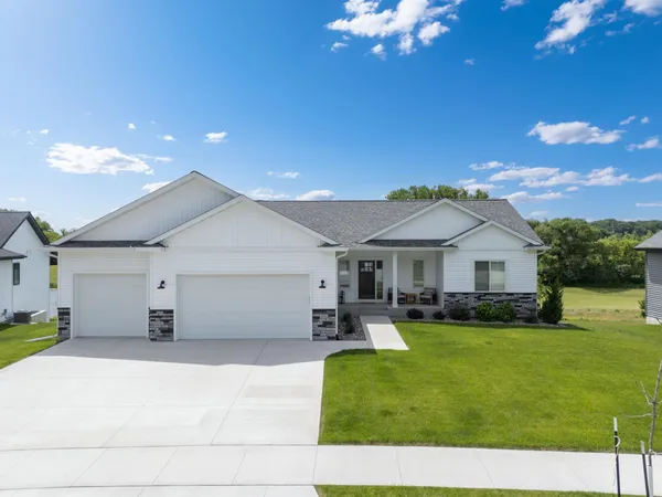 $699,000 | 1892 Hadley Hills Drive Northeast, Rochester, MN 55906