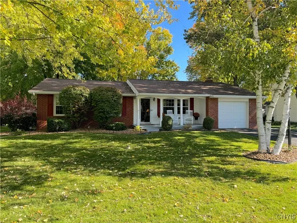 $310,500 | 7574 Manor Lane, Clay, NY 13088