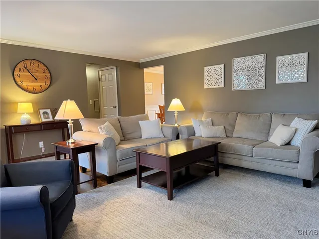 $289,900 | 7574 Manor Lane, Clay, NY 13088