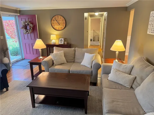 $289,900 | 7574 Manor Lane, Clay, NY 13088