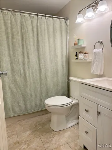 $289,900 | 7574 Manor Lane, Clay, NY 13088