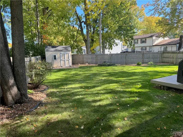 $289,900 | 7574 Manor Lane, Clay, NY 13088